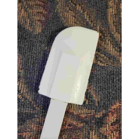 Pampered Chef Classic Scraper - Picture 4 of 6